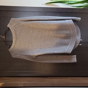 Grey pull over knit sweater